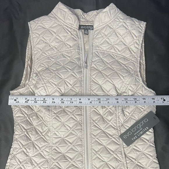 The Limited EVA LONGORIA Quilted Zip-Front Vest Silvery Grey - Picture 5 of 5